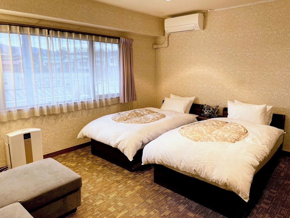 コンフォート トリプルルーム ベッド (複数台) 禁煙 客室1 | レイクピアエンゼル山中湖