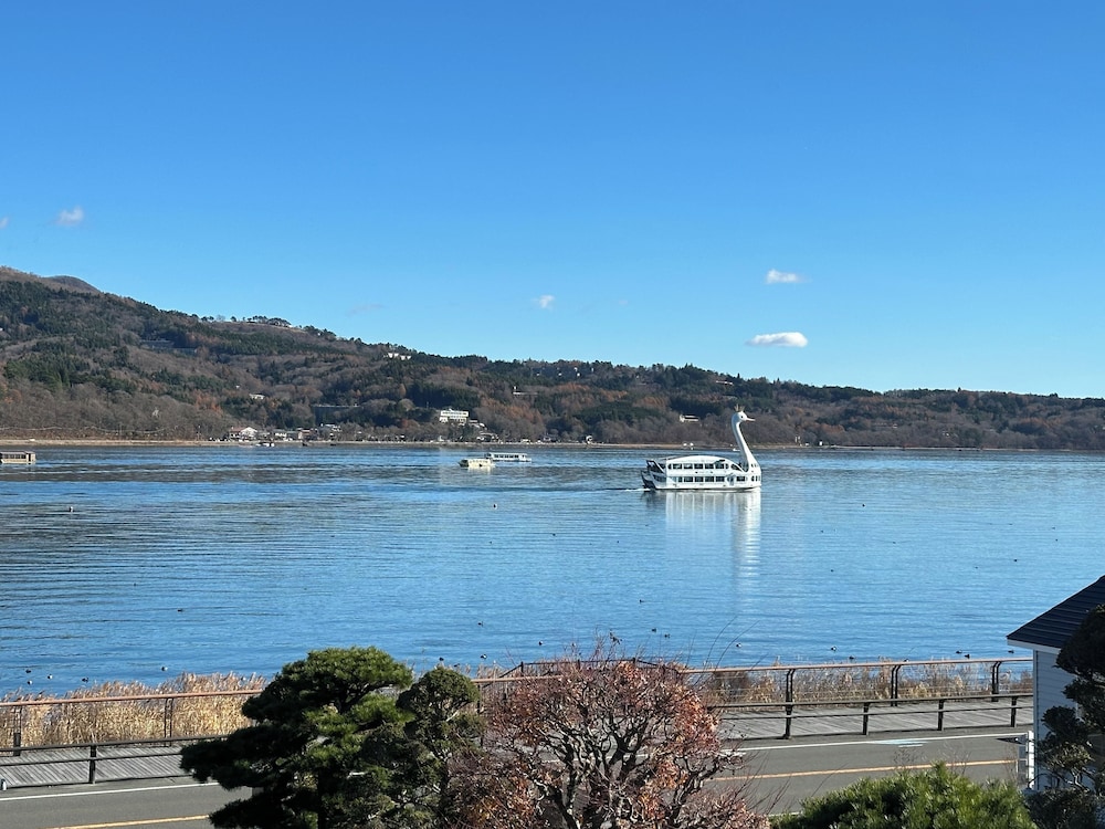 コンフォート 4 人部屋 禁煙 レイクビュー 客室1 | レイクピアエンゼル山中湖