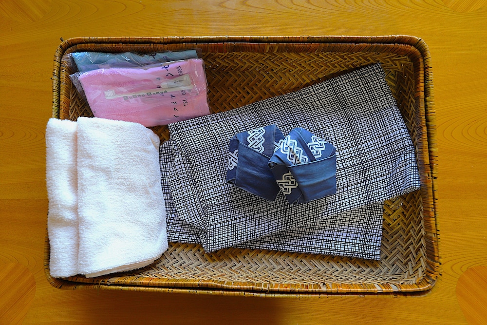 コンフォート ツインルーム シングルベッド 2 台 禁煙 客室の設備とサービス0 | レイクピアエンゼル山中湖