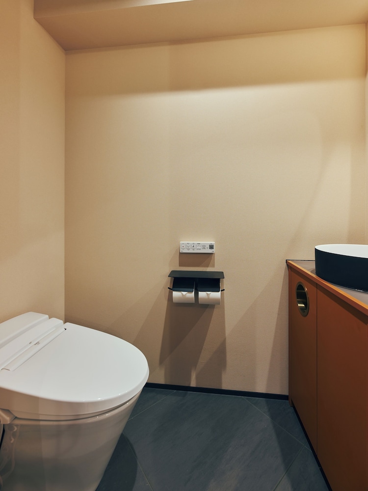 2階デラックスおまかせ（201・203・204号室） バスルーム0 | スティッチホテル 京都