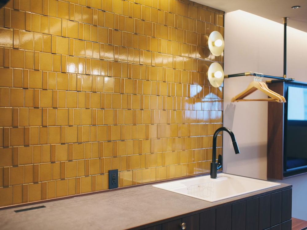 3階デラックスおまかせ(301・303・304号室) 専用キッチン3 | STITCH HOTEL Kyoto