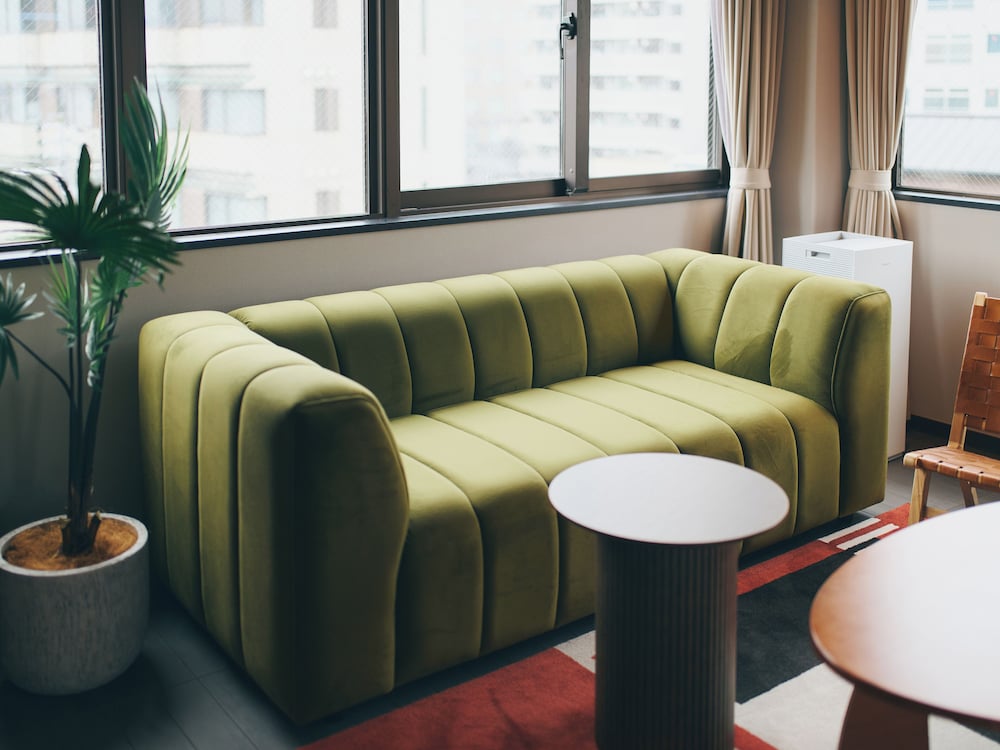 2階デラックスおまかせ（201・203・204号室） リビング エリア2 | スティッチホテル 京都