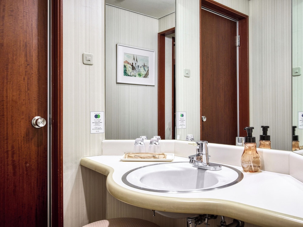 ファミリー [禁煙] バスルーム1 | ロイヤルパインズホテル米沢