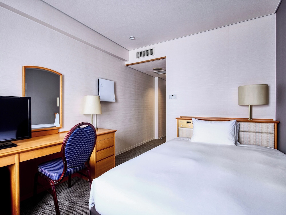 スーペリアダブル【禁煙】 客室2 | ロイヤルパインズホテル米沢