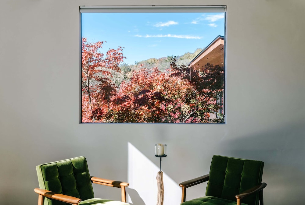 ラグジュアリー ヴィラ ベッドルーム (複数) ガーデンビュー 部屋からの景観0 | SUKH KARUIZAWA