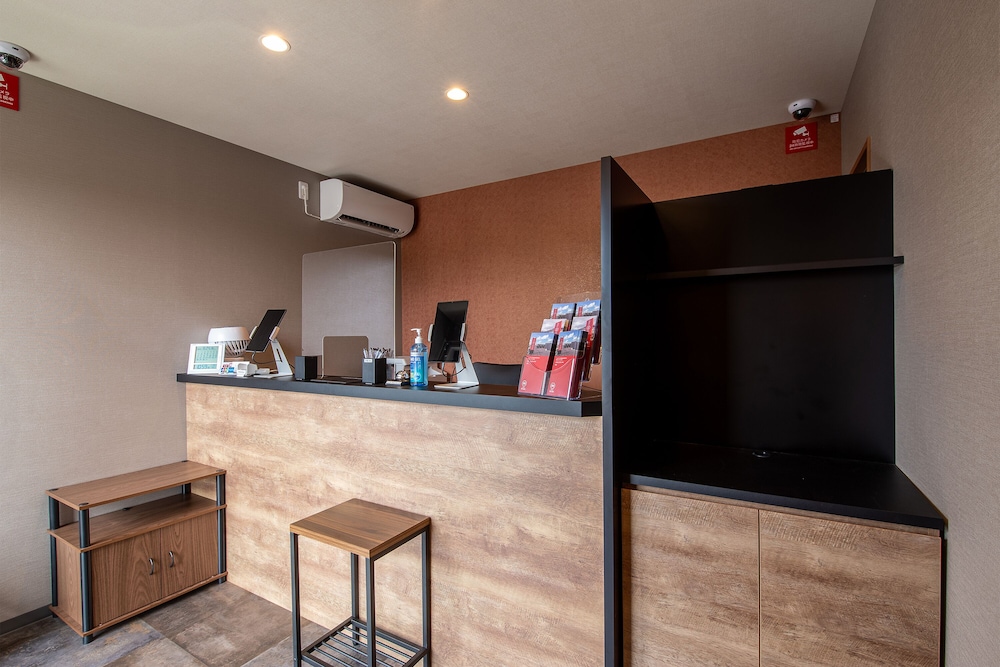 フロント1 | HOTEL R9 The Yard 八街