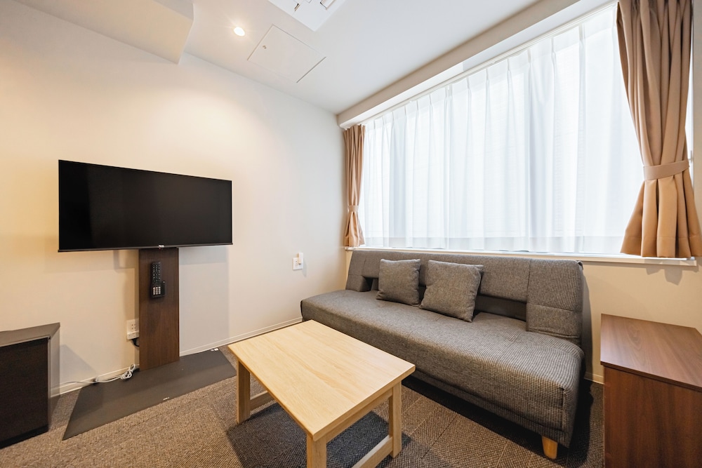 個室（2-3名）※2段ベッド+ソファベッド/専用シャワールーム&トイレ 禁煙 客室3 | GRAND HOSTEL LDK 東京西葛西