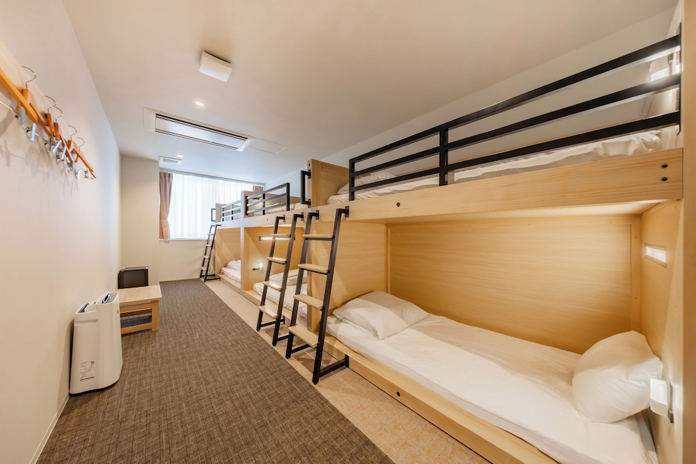 グループ個室（4-6名）※2段ベッド/共用シャワー・トイレ 禁煙 | GRAND HOSTEL LDK 東京西葛西