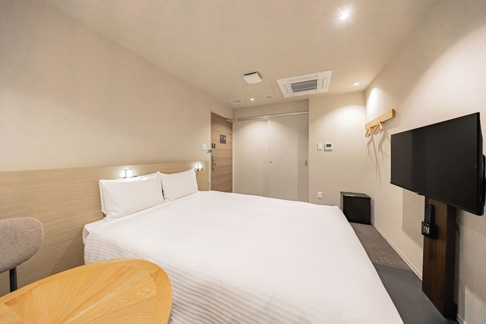 ダブルルーム/専用シャワールーム&トイレ 禁煙 客室2 | GRAND HOSTEL LDK 東京西葛西