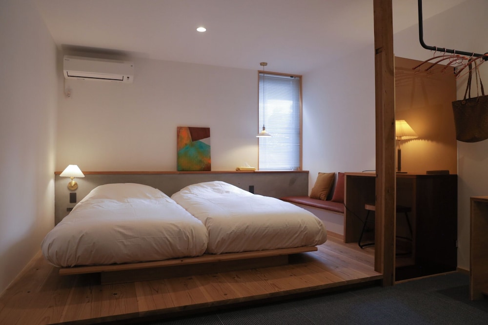 ツインルーム 共用バスルーム 客室2 | Lemonsea Onomichi