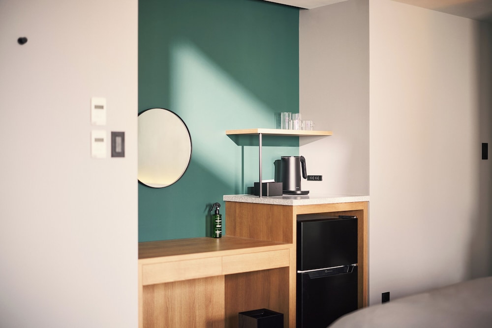 ベーシック スタジオ シティビュー 客室2 | BASE LAYER HOTEL
