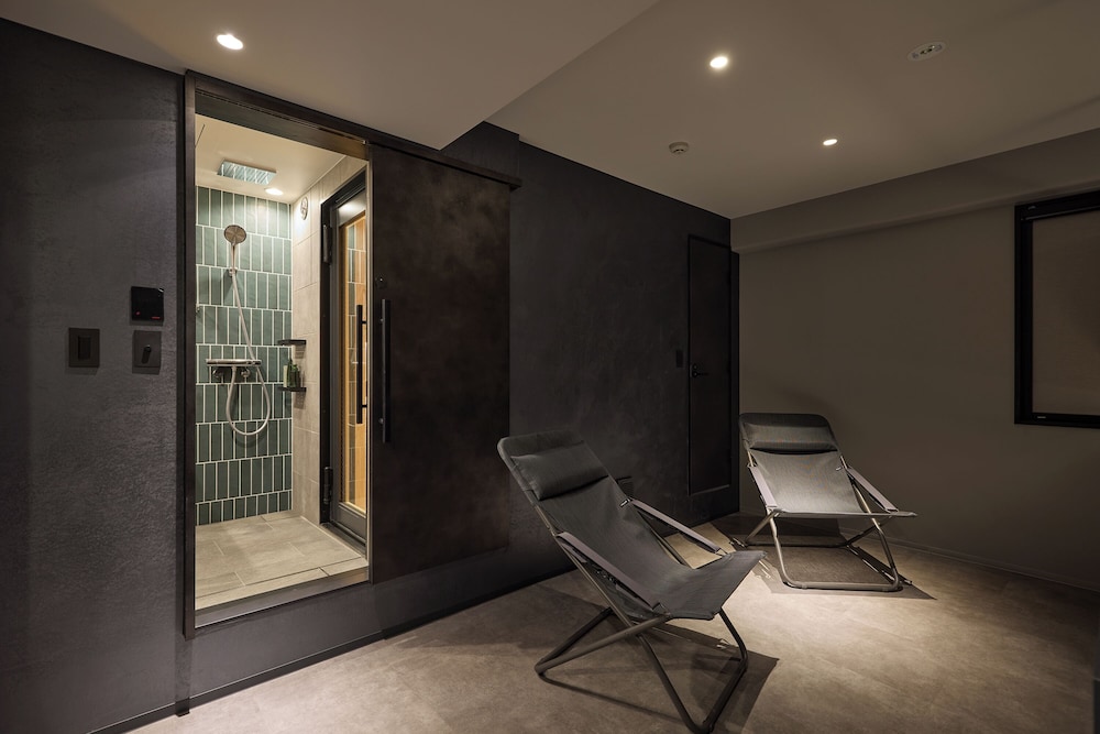 ツインルーム シティビュー (Sauna) バスルーム2 | BASE LAYER HOTEL