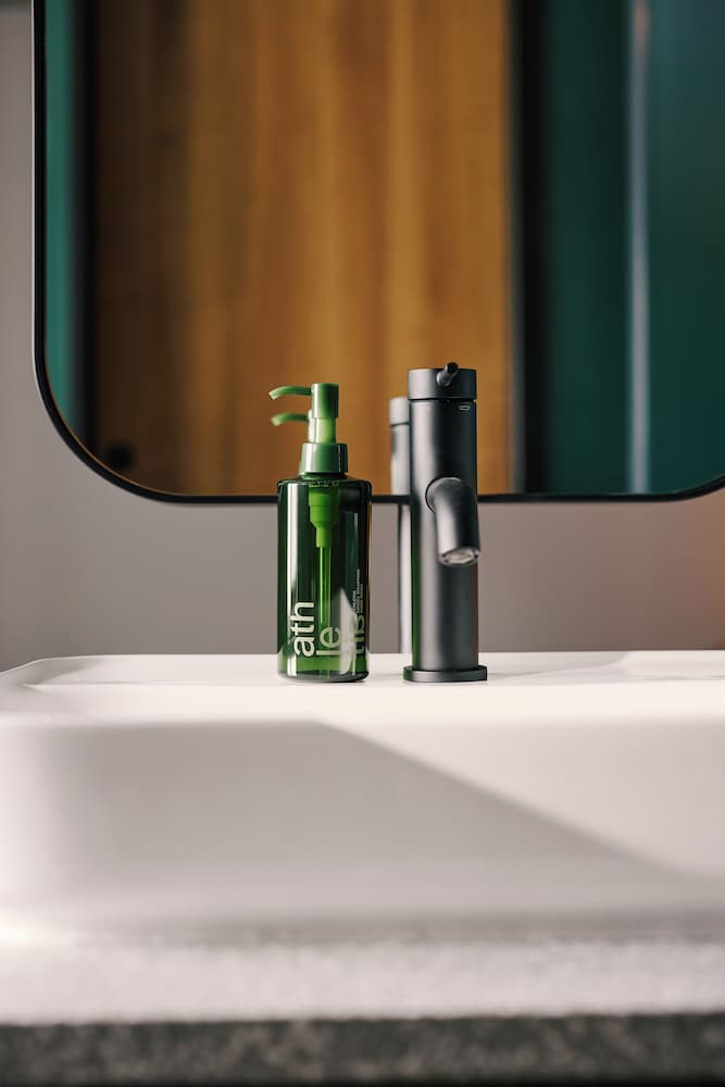 コンフォート ダブルルーム シティビュー バスルーム1 | BASE LAYER HOTEL Nagoya Nishiki