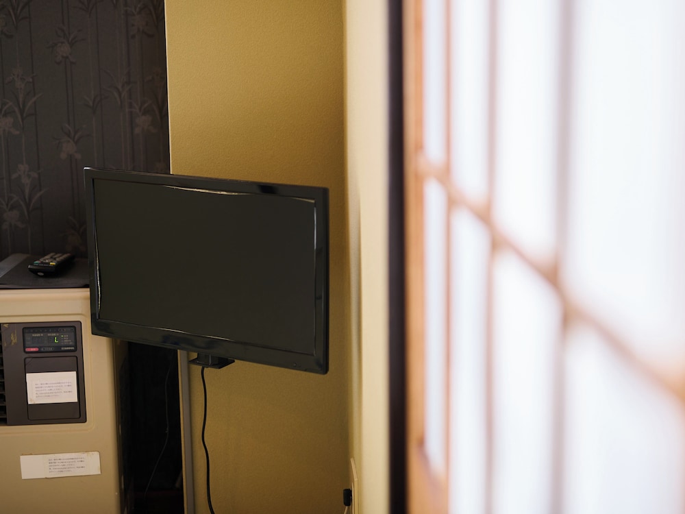 [禁煙] 和室1~4名様 シャワーあり、バス・トイレ共用 客室2 | サンモリッツ