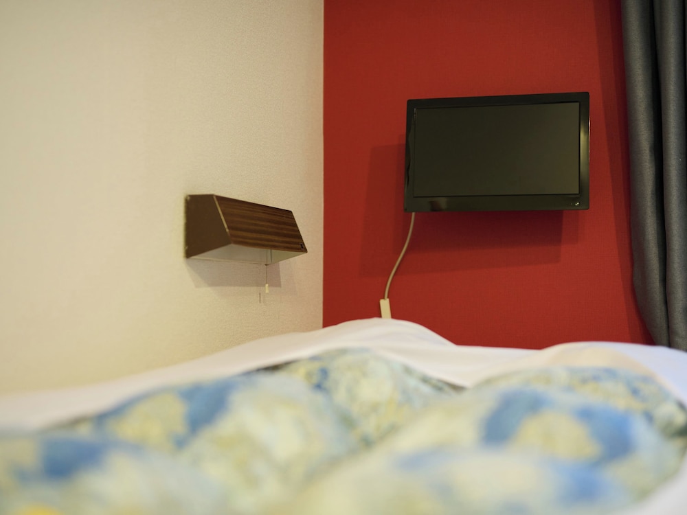 [禁煙] ツインルーム バス・トイレ共用 客室2 | サンモリッツ