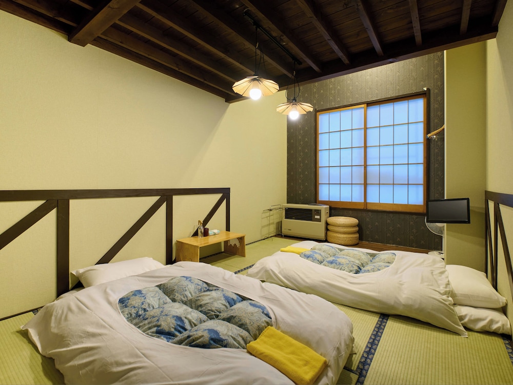 [禁煙] 和室1~3名様 バス・トイレ共用 | サンモリッツ