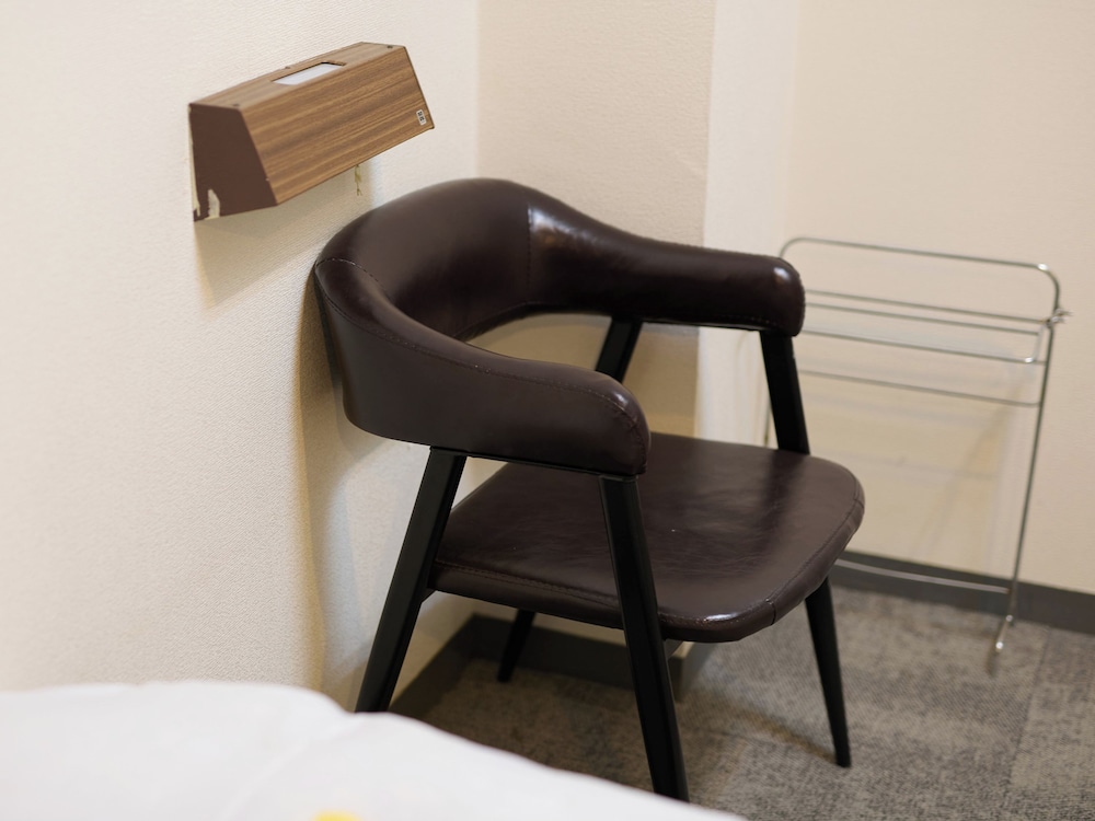 [禁煙] ツインルーム トイレあり、バス共用 客室3 | サンモリッツ