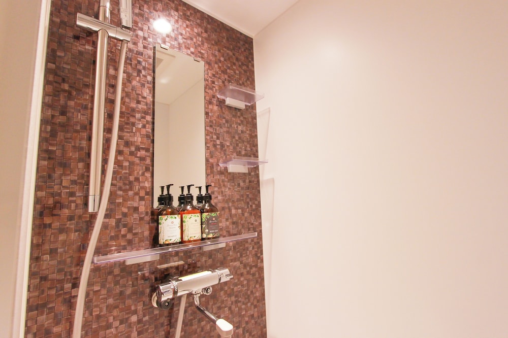 コンフォート ダブルルーム バスルームのシャワー0 | エポックイン中洲