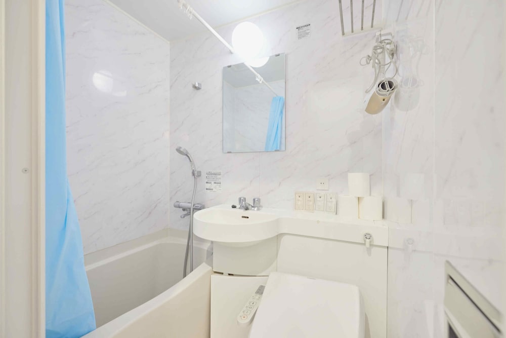 スタンダード ダブルルーム バスルーム3 | Kyo-wa Hotel