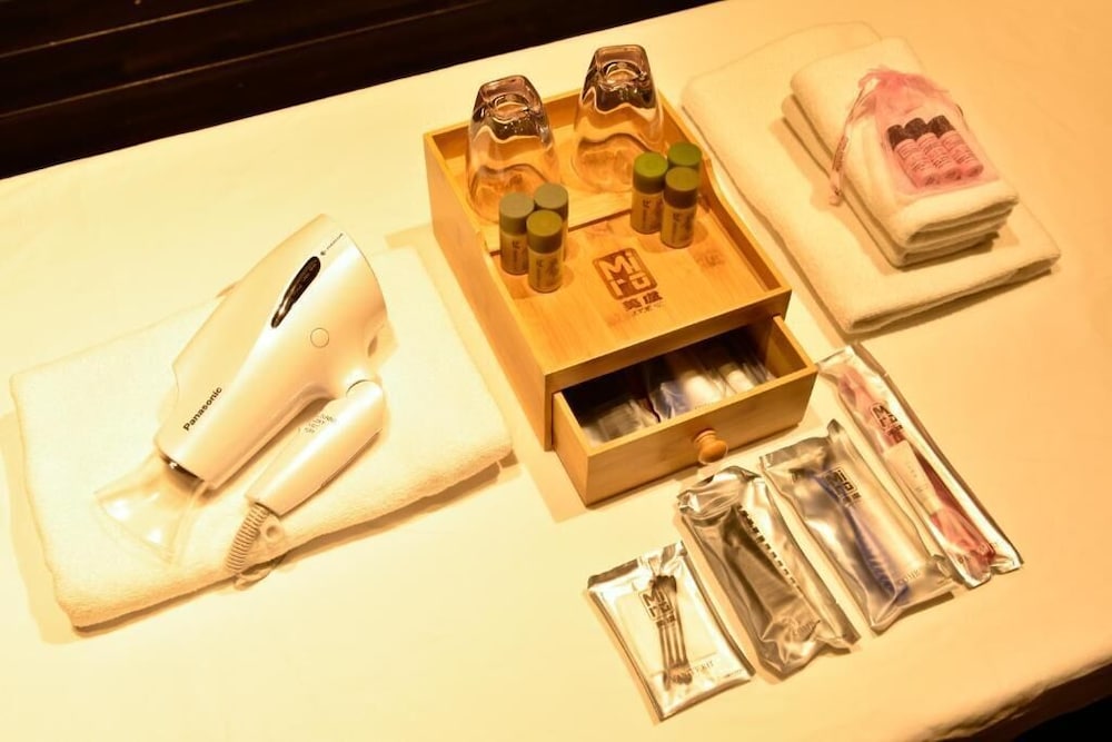 ルーム ベッド (複数台) 禁煙 キッチン バスルームの設備0 | 美盧八条源町別邸