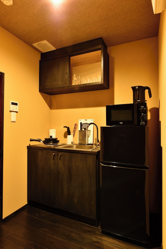 ルーム ベッド (複数台) 禁煙 キッチン 専用キッチン2 | 美盧八条源町別邸