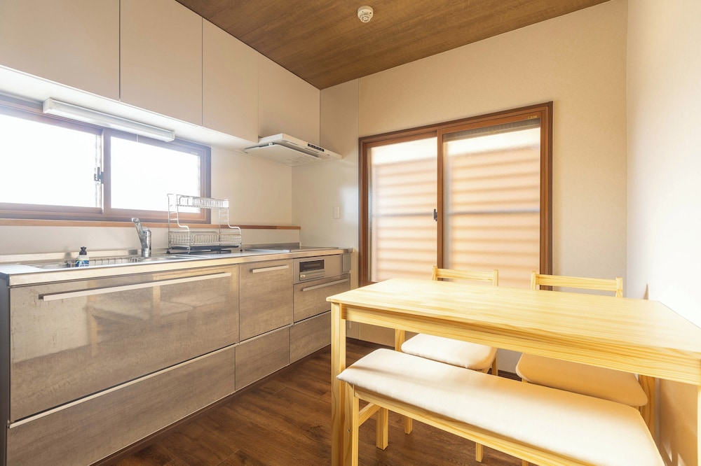 スイート ベッド (複数台) 禁煙 キッチン 専用キッチン0 | 美盧・伏見稲荷邸北館
