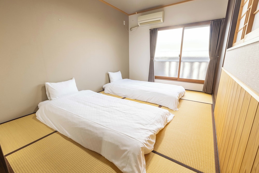 スイート ベッド (複数台) 禁煙 キッチン 客室2 | 美盧・伏見稲荷邸北館