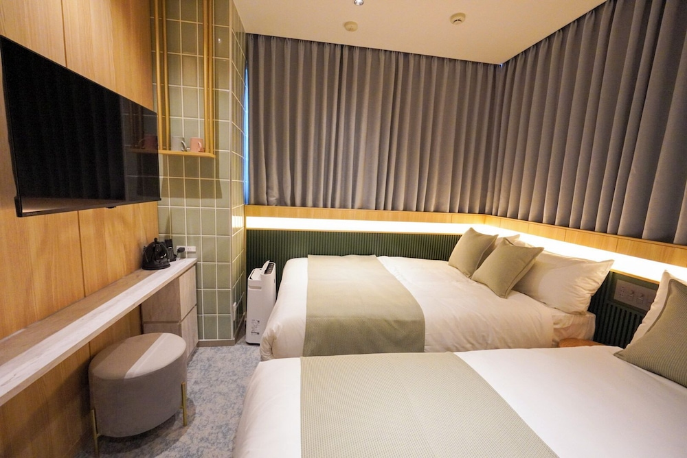 エコノミー ツインルーム 客室2 | The Gala Hotel 梅田