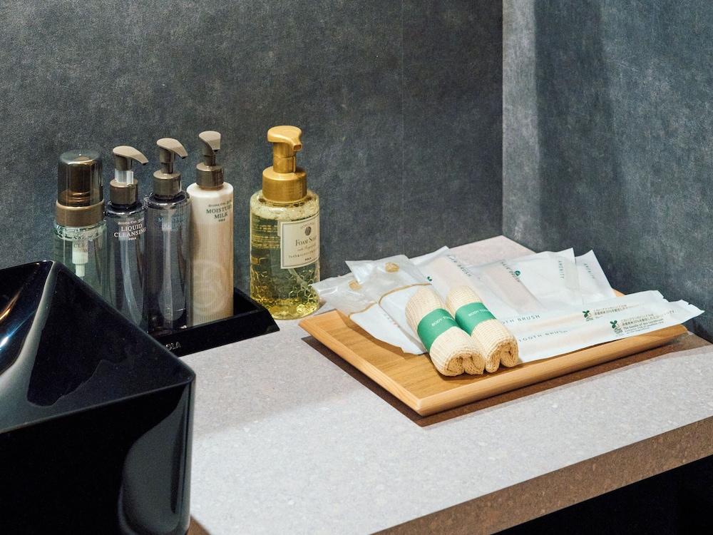 ダブルルーム バスルーム8 | 今昔荘 大阪 天保山-観桜・松柏