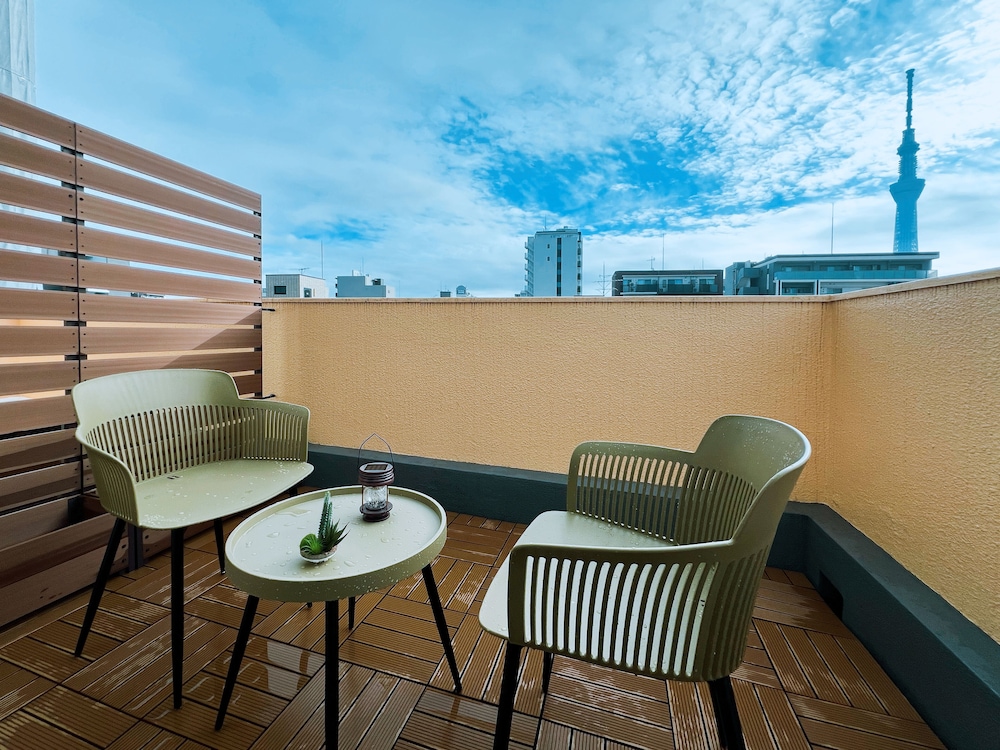 4 人部屋 禁煙 シティビュー テラス / パティオ2 | softlight inn Asakusa Tokyo