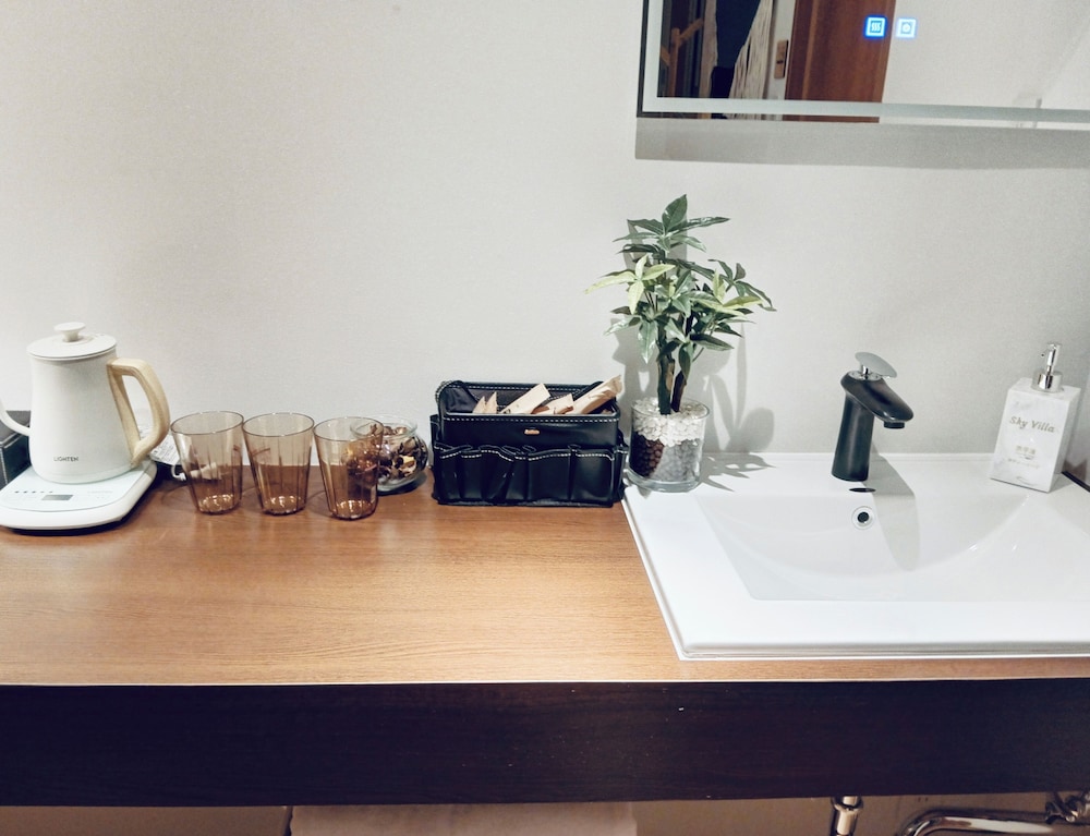 別館ダブルルーム エキストラベッド付 禁煙 リビングルーム1 | softlight inn Asakusa Tokyo