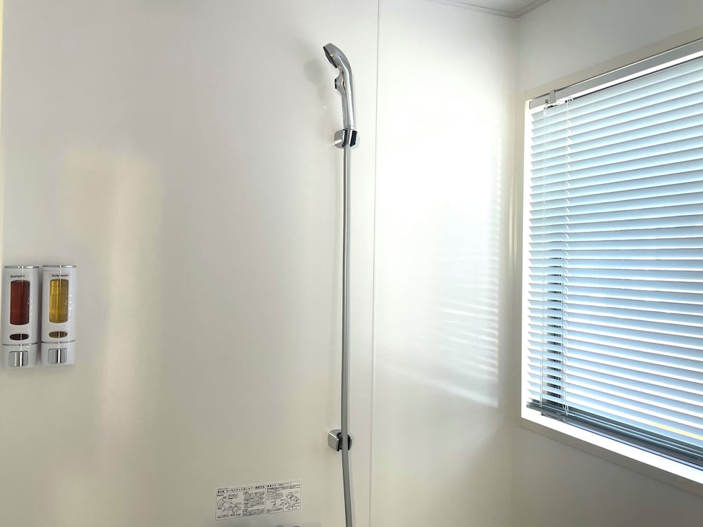 4 人部屋 禁煙 シティビュー バスルーム0 | softlight inn Asakusa Tokyo