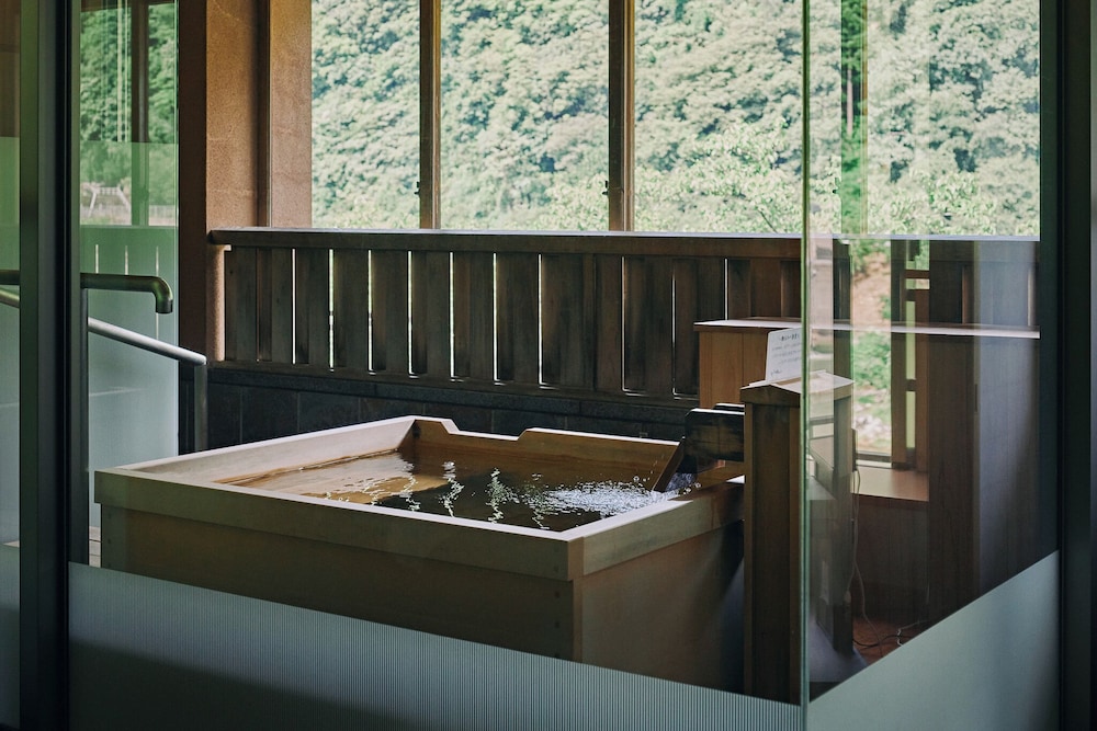 露天風呂付 デラックススイート リバービュー バスルーム0 | 庄川温泉風流味道座敷 ゆめつづり