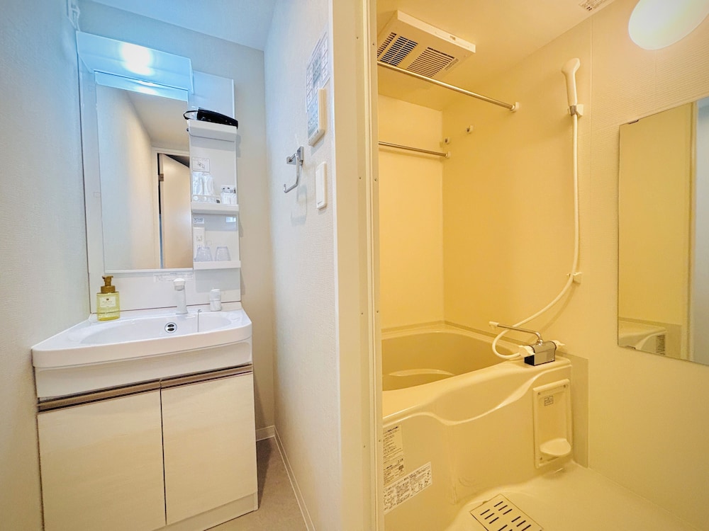 クラシック ツインルーム バスルーム2 | 嵐 Hotel Arashi 難波南店