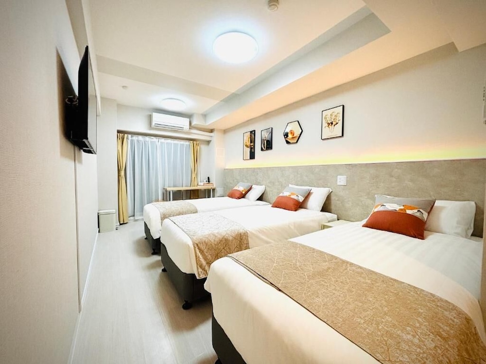 クラシック トリプルルーム リビング エリア0 | 嵐 Hotel Arashi 難波南店