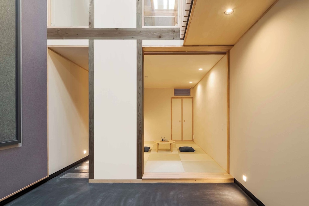 トラディショナル ハウス 2 ベッドルーム 禁煙 サウナ 客室1 | 花里町町家ハウス