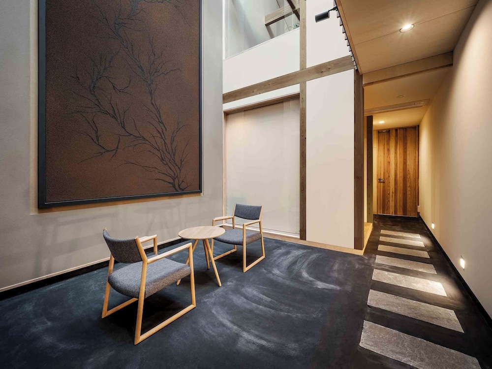 トラディショナル タウンホーム 2 ベッドルーム 禁煙 簡易キッチン リビング エリア0 | 花里町町家ハウス