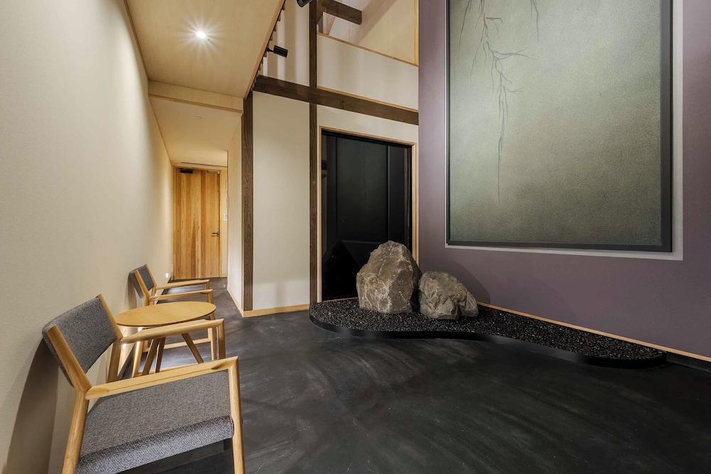 トラディショナル ハウス 2 ベッドルーム 禁煙 サウナ リビング エリア2 | 花里町町家ハウス