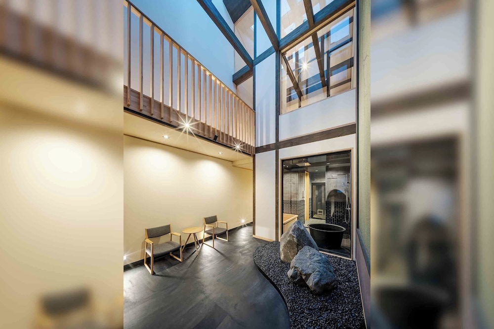 トラディショナル ハウス 2 ベッドルーム 禁煙 サウナ リビング エリア4 | 花里町町家ハウス