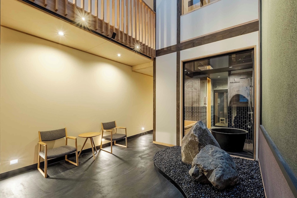 トラディショナル ハウス 2 ベッドルーム 禁煙 サウナ リビング エリア0 | 花里町町家ハウス