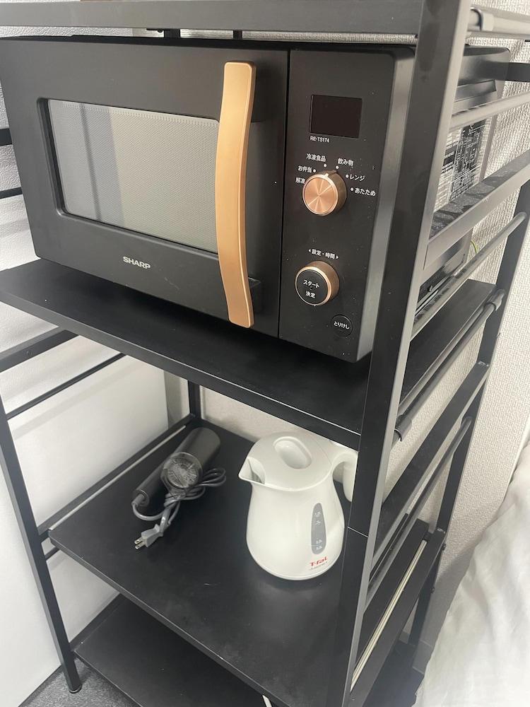スタンダード キャビン ベッド (複数台) 電子レンジ 客室8 | Yam's Cabin