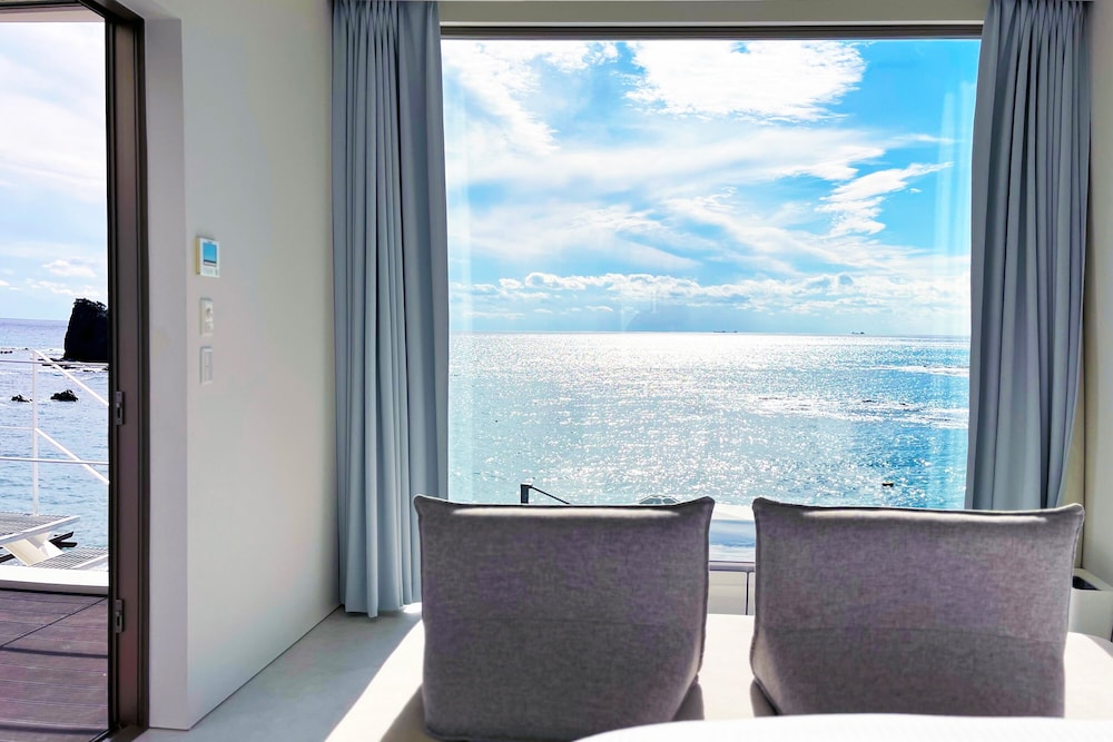 (1日1組限定)オーシャンフロント貸切ヴィラ（Annex＋本館ツインルーム）禁煙 客室27 | ビーチテラス串本