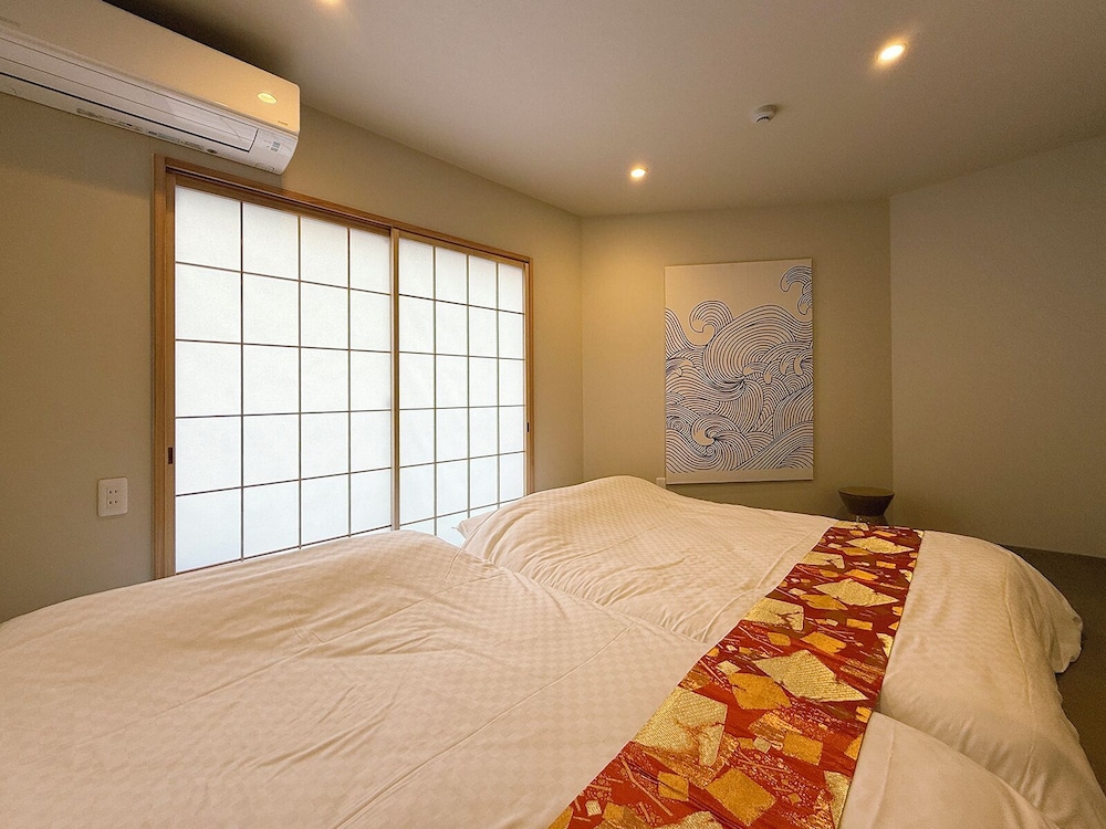 コンフォート アパートメント 2 ベッドルーム | Celine Kanayama