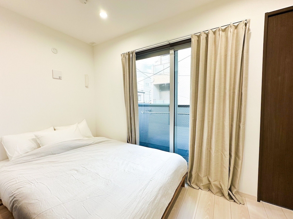 ファミリー 4 人部屋 禁煙 専用バスルーム 客室10 | The Mate Fukuoka