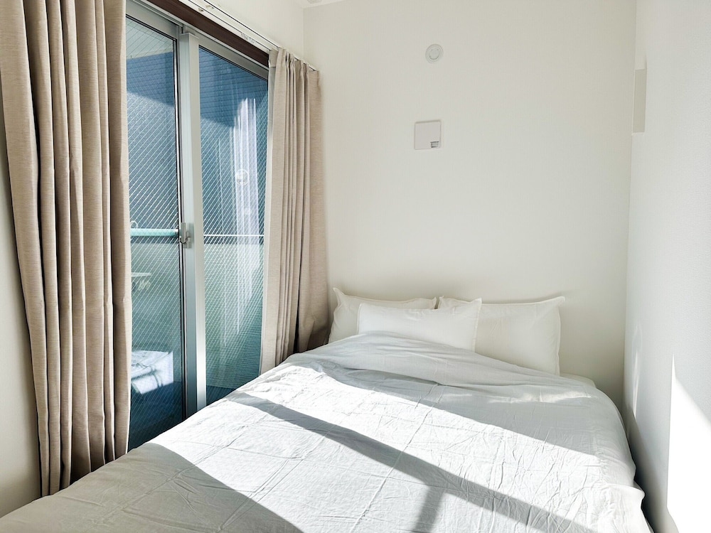 ファミリー 4 人部屋 禁煙 専用バスルーム 客室12 | The Mate Fukuoka