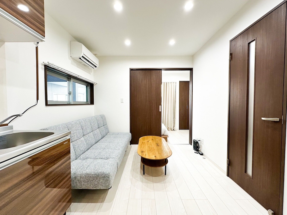 ファミリー 4 人部屋 禁煙 専用バスルーム 客室11 | The Mate Fukuoka