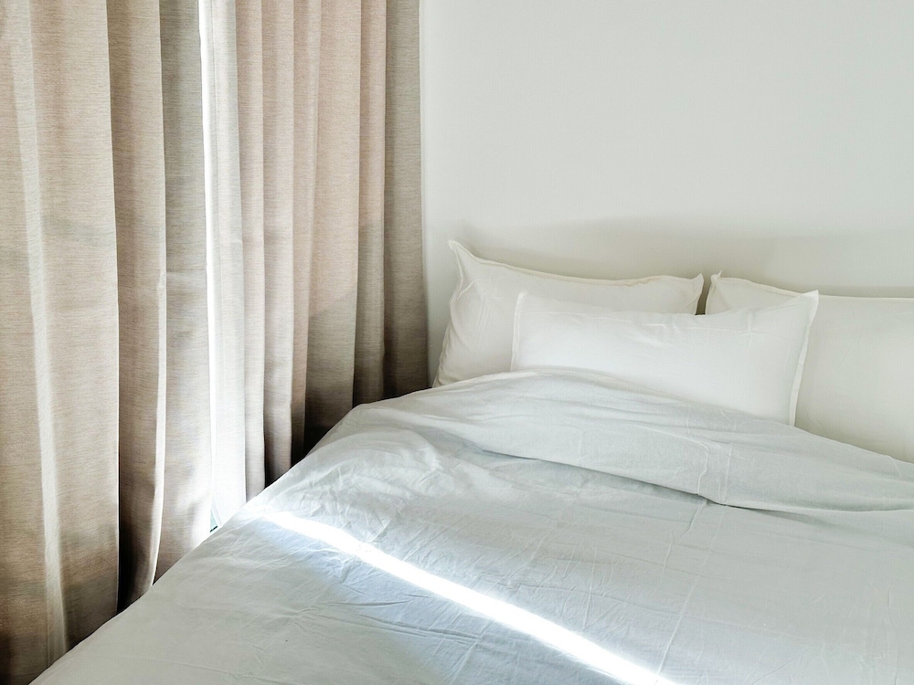 ファミリー 4 人部屋 禁煙 専用バスルーム 客室17 | The Mate Fukuoka