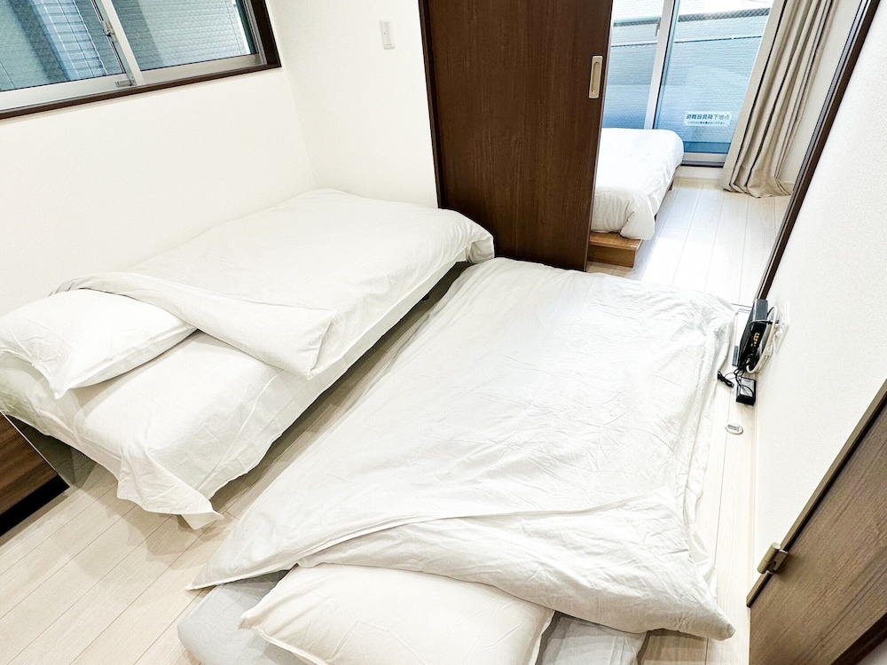 ファミリー 4 人部屋 禁煙 専用バスルーム 客室21 | The Mate Fukuoka