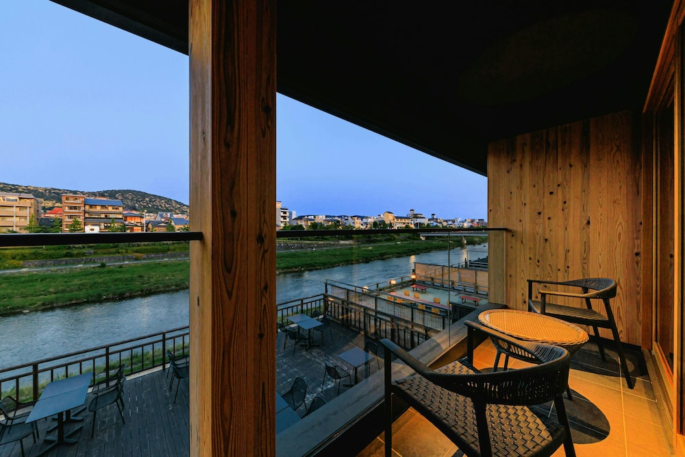 プレミア ツインルームラウンジアクセス 禁煙 客室4 | HOTEL VMG RESORT KYOTO