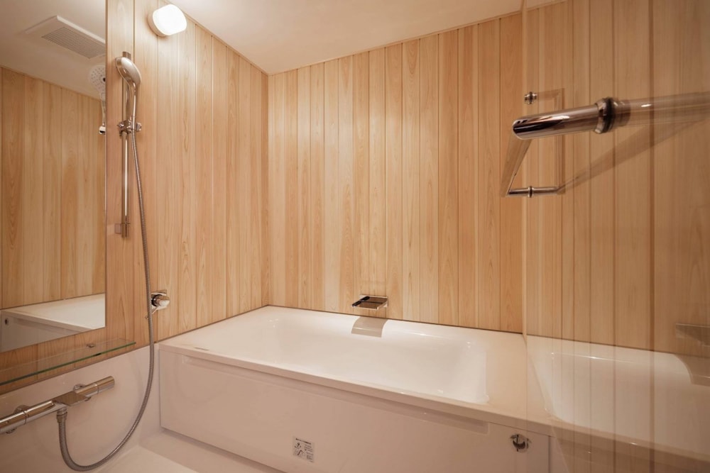 デラックス ツインルーム ラウンジアクセス禁煙 バスルーム0 | HOTEL VMG RESORT KYOTO